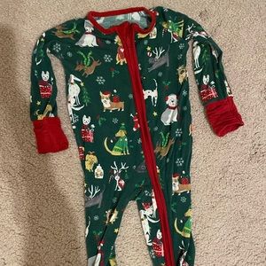 Little sleepers Christmas puppies print